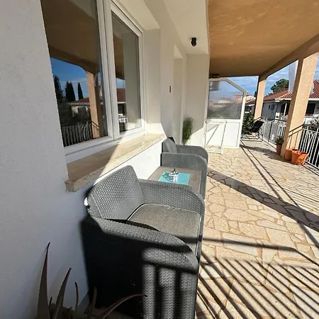 Vita2 * Ρόβινι