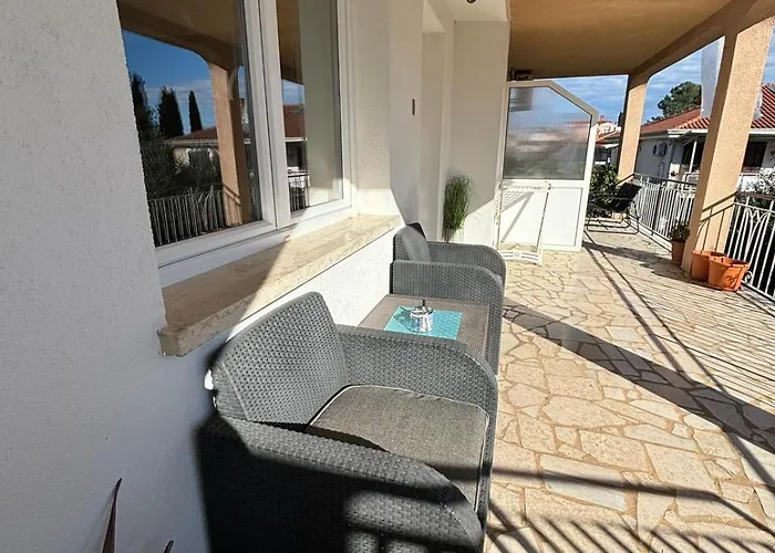 Vita2 * Ρόβινι